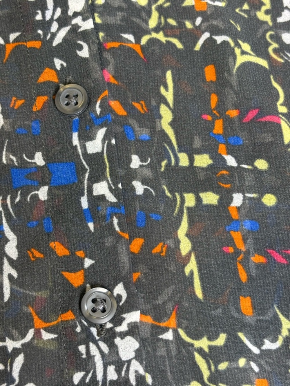 CAbi Grey Patterned Button-Up Blouse with Multicolor Accents Women’s M - Picture 7 of 7